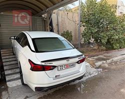 نيسان ألتيما